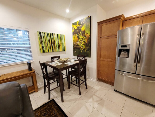 Photo - 408 NW 5th Ave Unit ID1359092P