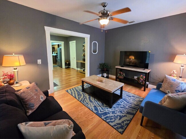 Building Photo - 132 N Estelle St Unit SI ID1526930P