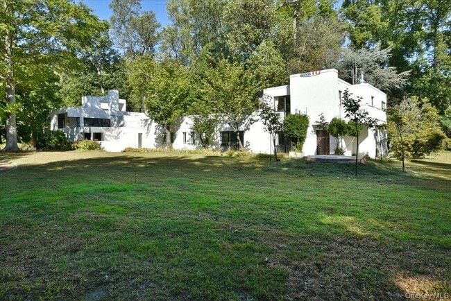 Photo - 3 Mill Pond Ln