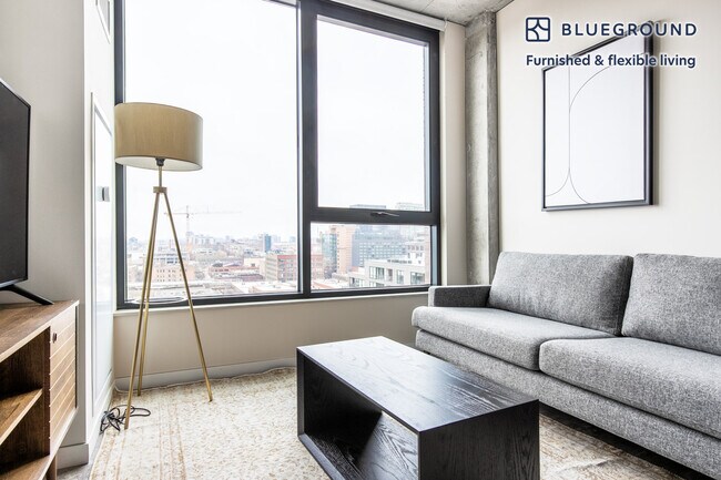 Photo - 939 W Washington Blvd Unit FL12-ID297