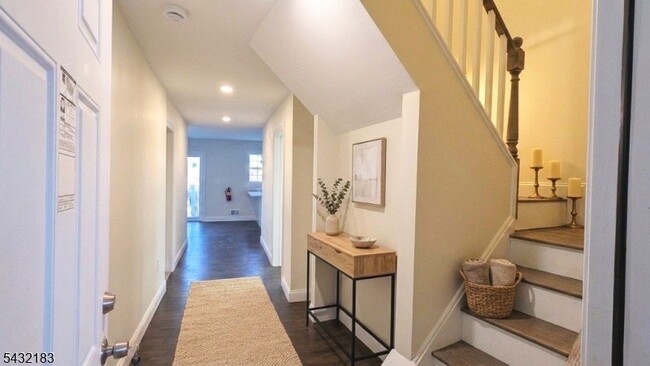 Photo - 7 Maple St