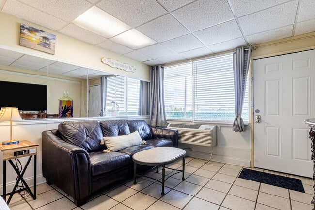 Building Photo - 14401 Front Beach Rd Unit ID1256833P