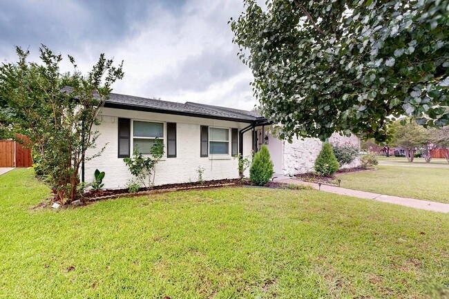 Photo - 3264 Northaven Rd