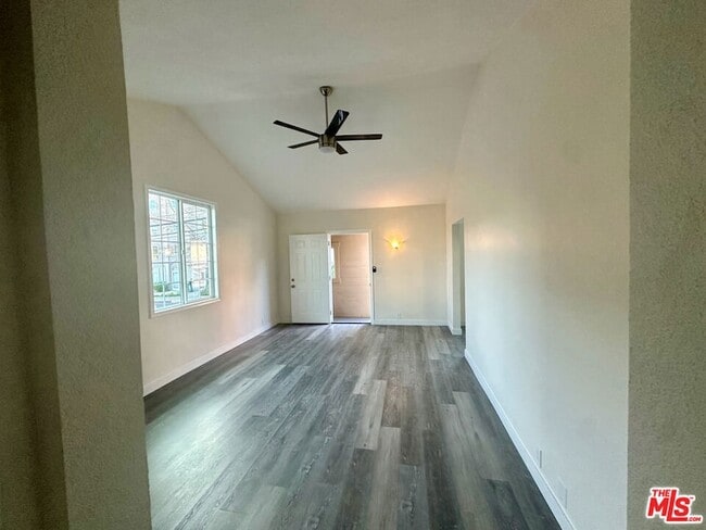 Photo - 1762 1/2 N Las Palmas Avenue