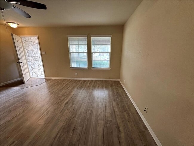 Photo - 307 Wildcat Dr