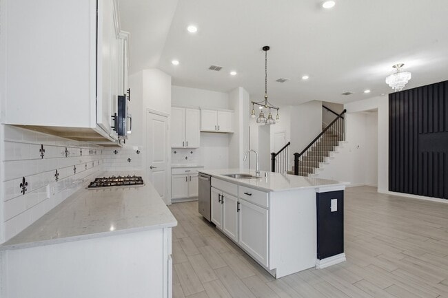 Photo - 700 Pistachio Pkwy