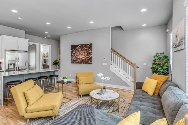 Photo - 970 Youngs Ln Unit ID1346364P