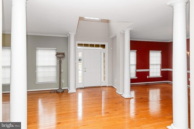 Photo - 6239 Willowfield Way