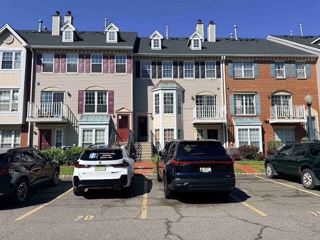 Building Photo - 28 Alder St Unit 7D