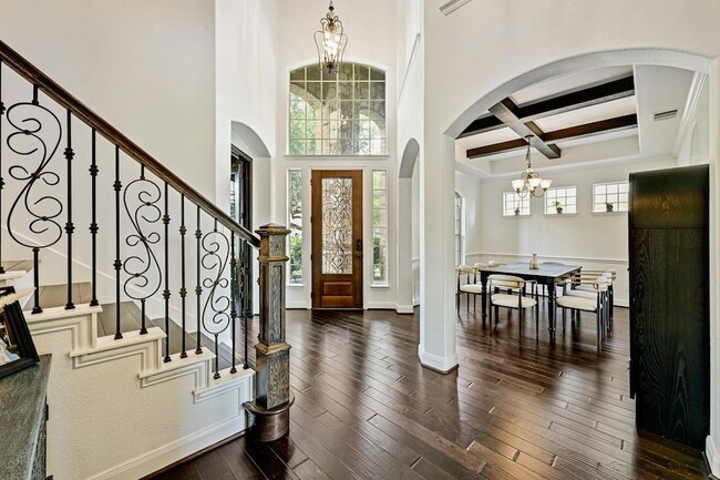 Photo - 4303 Woodledge Pl