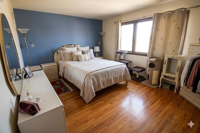 Photo - 730 Humboldt St