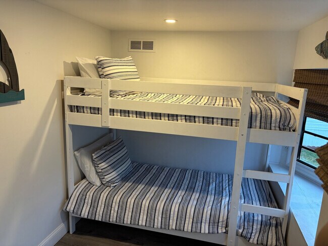 Photo - 447 Nettles Blvd Unit SI ID1537511P