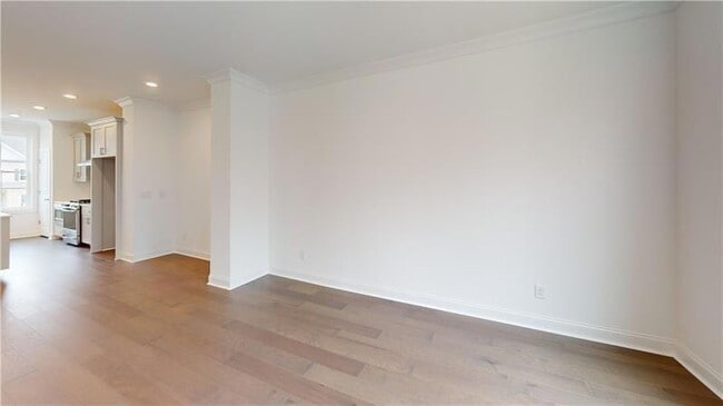 Photo - 141 Basil St