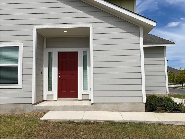 Photo - 194 Heritage Ml Trl