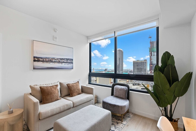 Building Photo - 225 N Miami Ave Unit SI FL25-ID1380778P