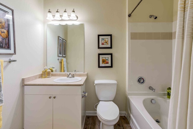 Photo - Pillars at Great Bridge