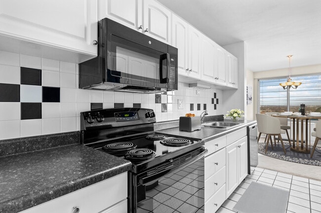 Photo - The View at Forest Park