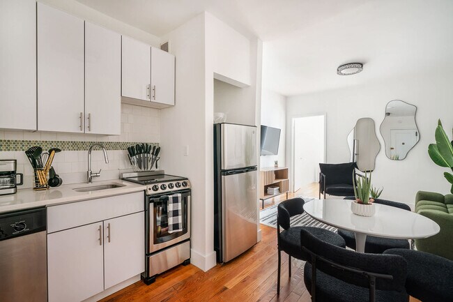 Photo - 444 W 48th St Unit ID1047354P