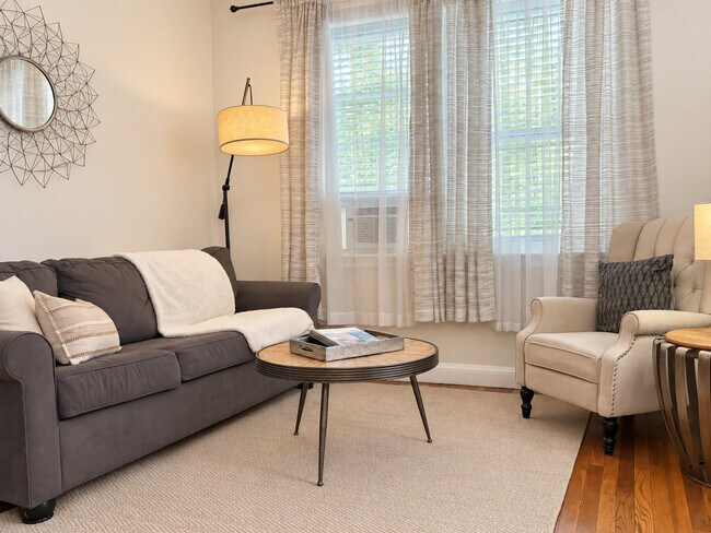 Building Photo - 183 Kent St Unit SI FL1-ID1237993P
