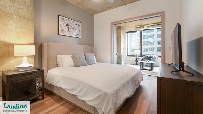 Photo - 5201 Leesburg Pike Unit 443