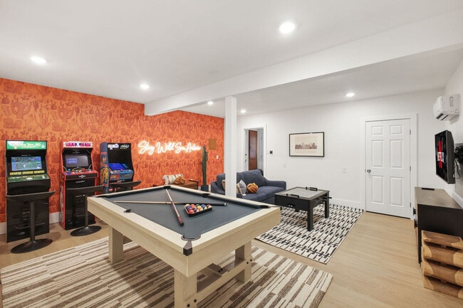 Building Photo - 5410 King Richard St Unit ID1300716P