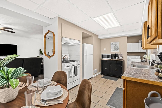 Photo - 1019 E Hayes Ave Unit ID1032331P