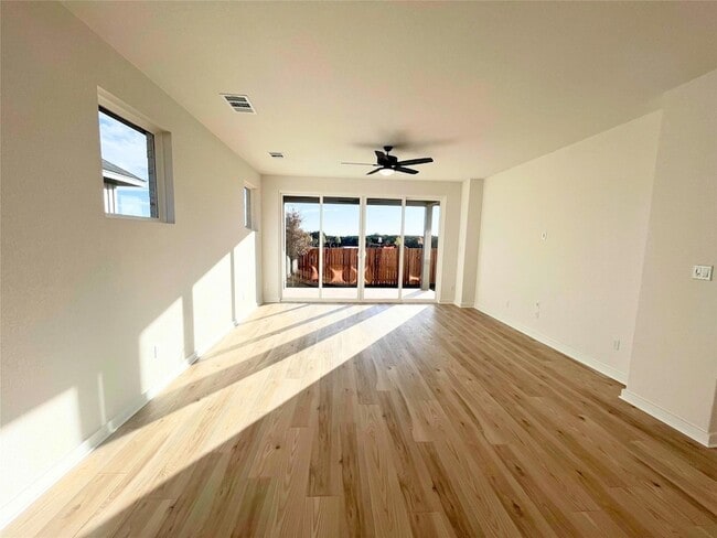 Photo - 401 Darley Oak Dr
