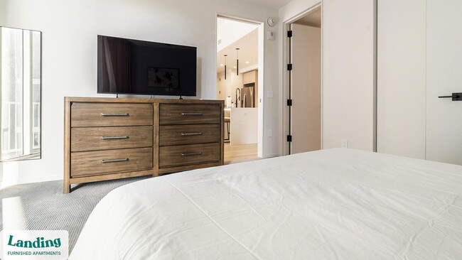 Building Photo - 143 E Commerce St Unit 804.1411781