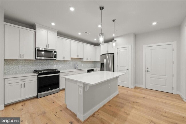 Photo - 2320 Field Point Rd Unit 103