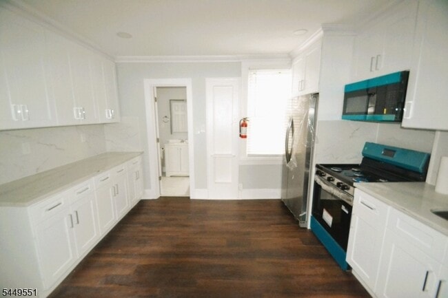 Photo - 56 Hobart Pl