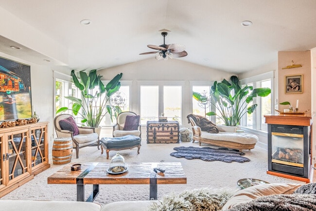 Building Photo - 2724 N Starr St Unit ID1296620P