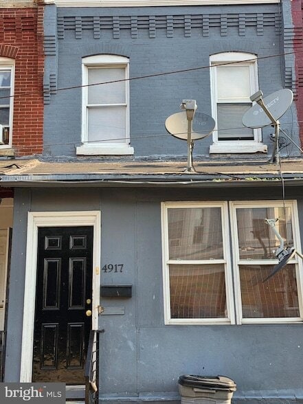 Building Photo - 4917 Reno St