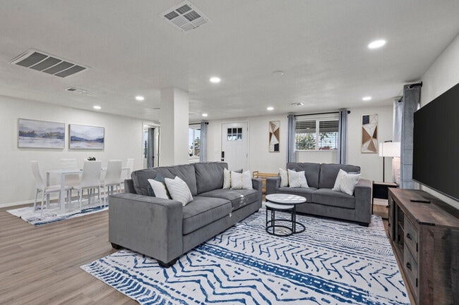 Photo - 4010 W Sherman St Unit ID1244309P