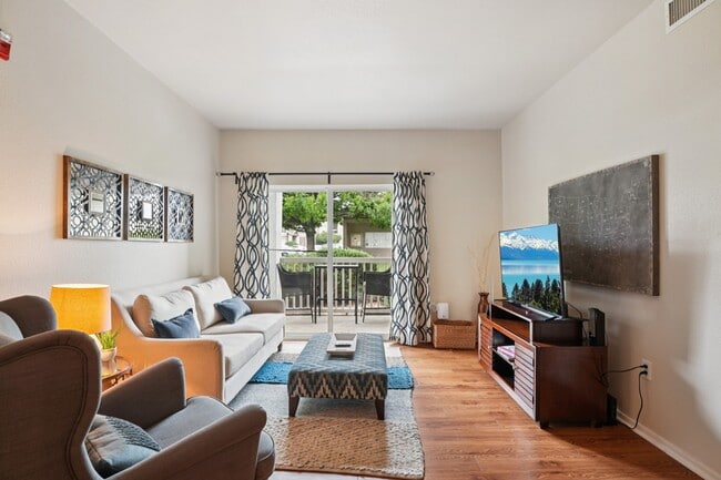 Building Photo - Heritage at Stone Mountain