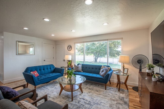 Building Photo - 9949 Sego Lily Dr Unit ID1253730P