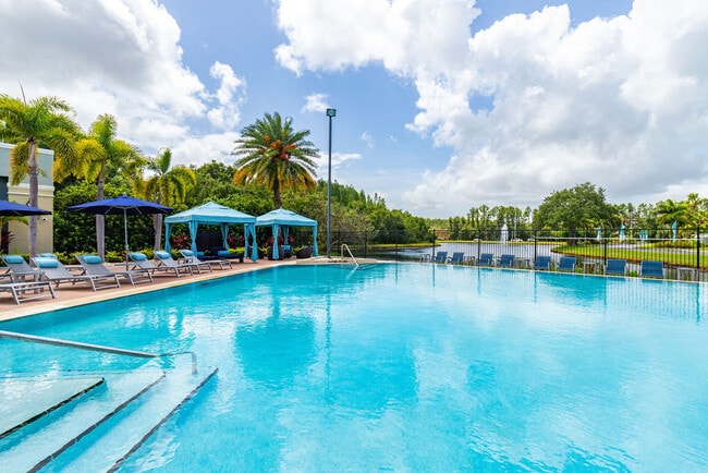 Building Photo - Arbors at Carrollwood