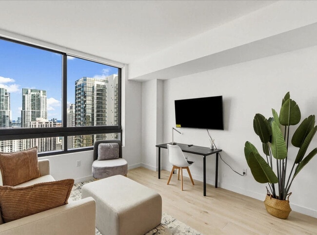 Building Photo - 225 N Miami Ave Unit SI FL35-ID1396878P