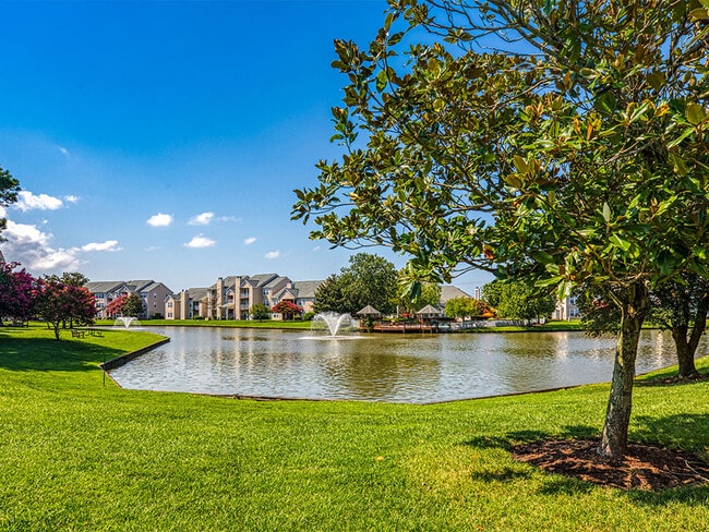 Lakeside living - Latitudes Apartments