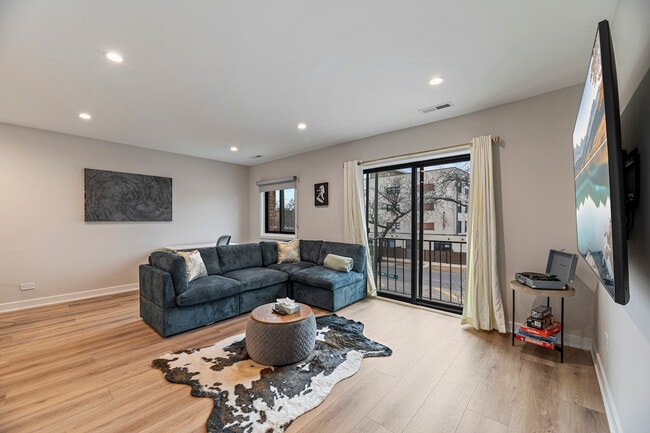 Photo - 2342 W Touhy Ave Unit SI ID1054668P