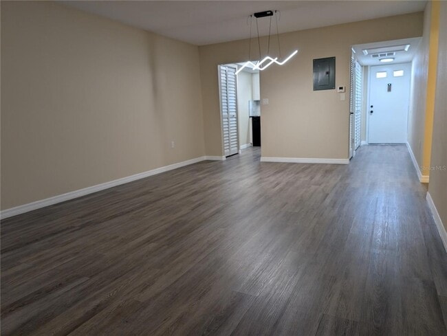 Photo - 5870 38th Ave N