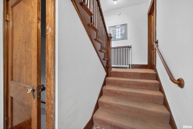 Photo - 318 W Columbia Ave