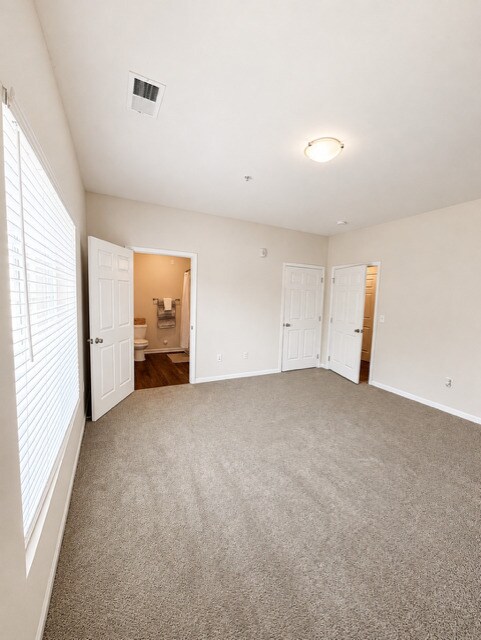 Troutman 2x2 - Primary bedroom - Palisades at Alcove