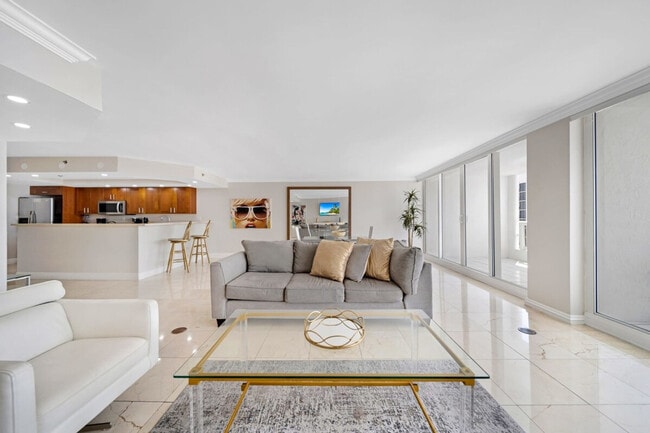 Photo - 1717 N Bayshore Dr Unit FL31-ID1054102P