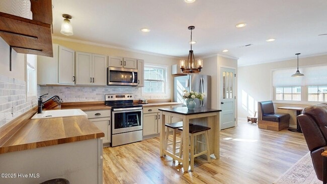 Photo - 202 Sheldon Rd