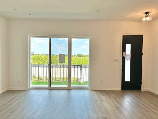 Photo - 1207 Doris May Dr