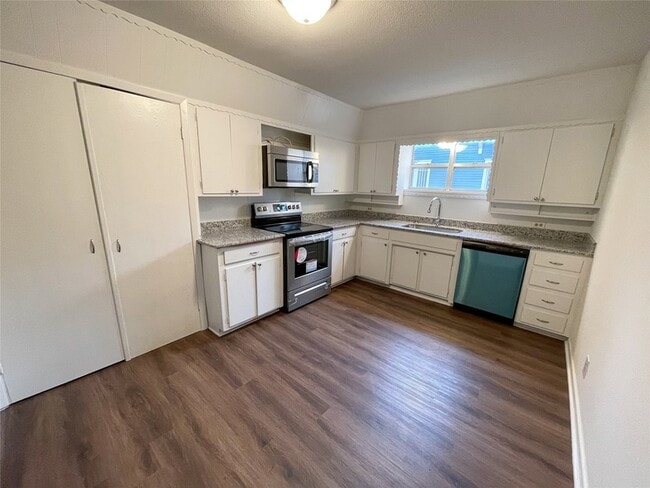 Photo - 1016 W Gandy St Unit 2