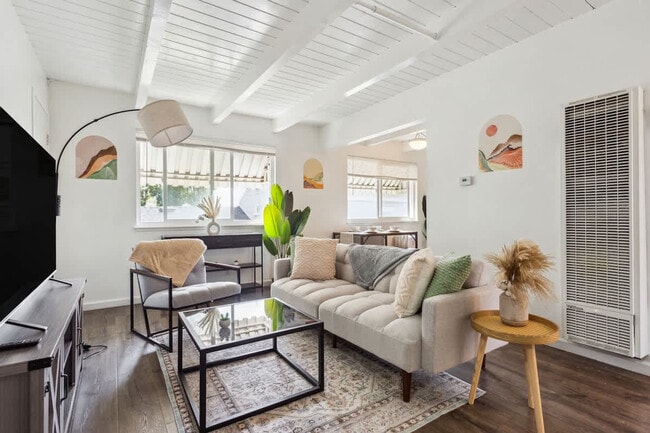 Photo - 2312 Bonar St Unit ID1310764P