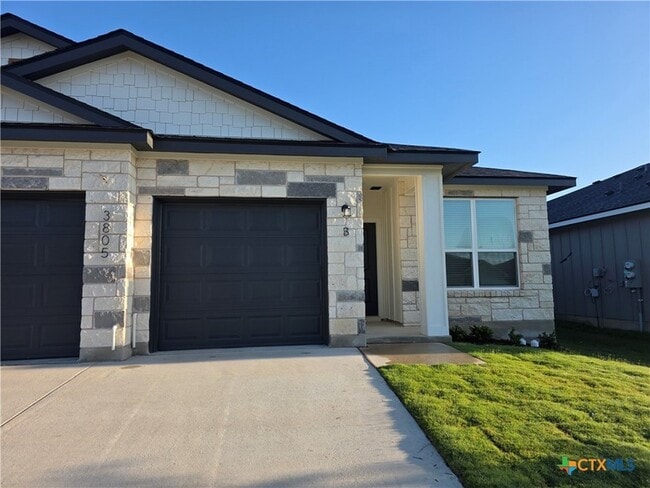 Building Photo - 3805 Sugar Hackberry Trl Unit B