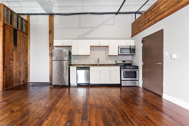 Photo - 558 St Francis St