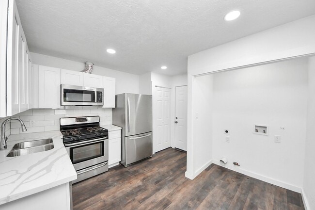 Photo - 5911 Easter St